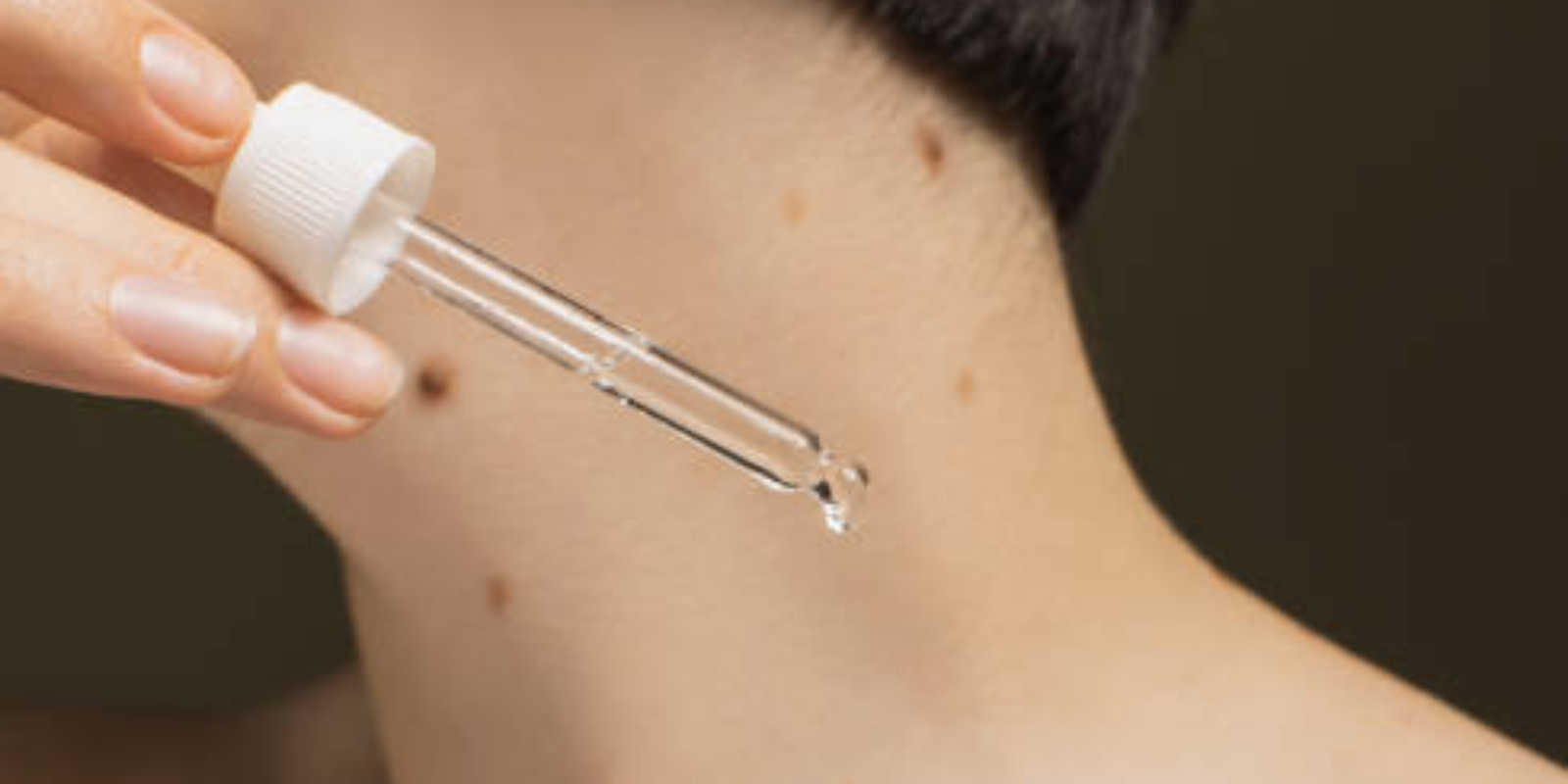 Skin Minimalism 2.0: The 5-Product Routine for Healthy Skin in 2026